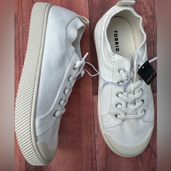 Torrid White Canvas Sneakers - Picture 1 of 6